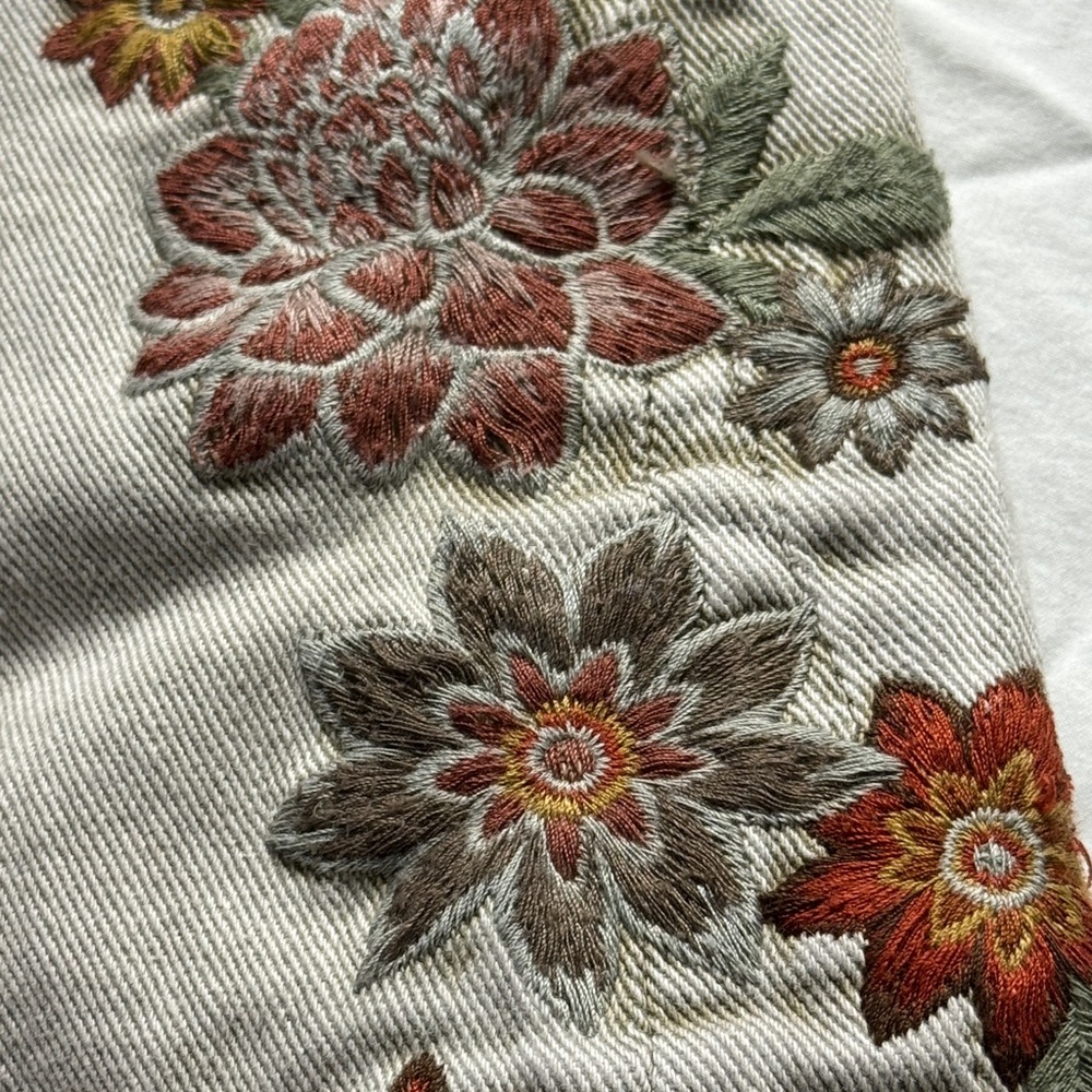 DRIFTWOOD (sold by FREE PEOPLE) Beige-ish embroidered jeans - Picture 4 of 11